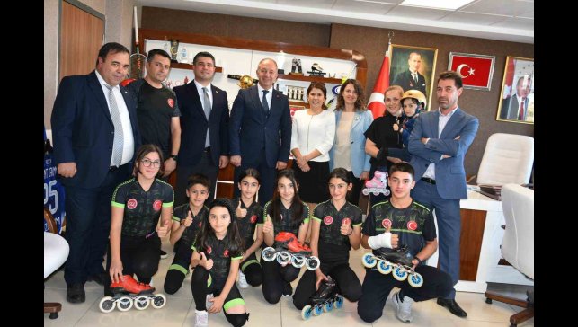Speed Skating spor kulübü yönetiminden Çakmur'a ziyaret