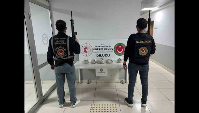 Dilucu Gümrük Kapısı'nda 4 kilo 980 gram eroin ele geçirildi