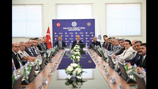 Malatya Valisi Yavuz: "MTÜ, akademik çalışmaları ve uluslararası listelerdeki yeriyle dikkat çekmektedir"