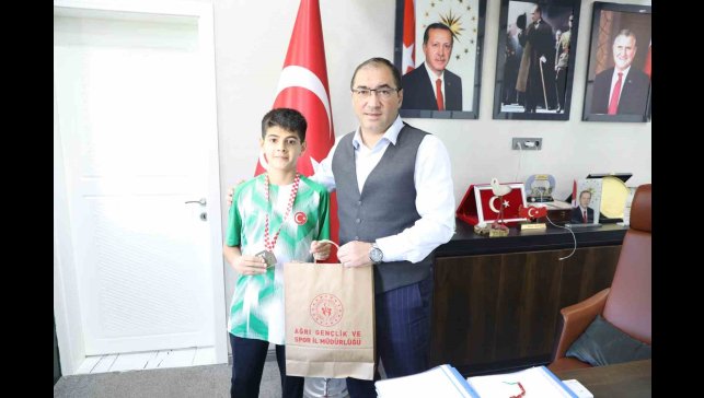 Ağrılı milli sporcu Eyüp Murat Alpaslan'dan büyük başarı