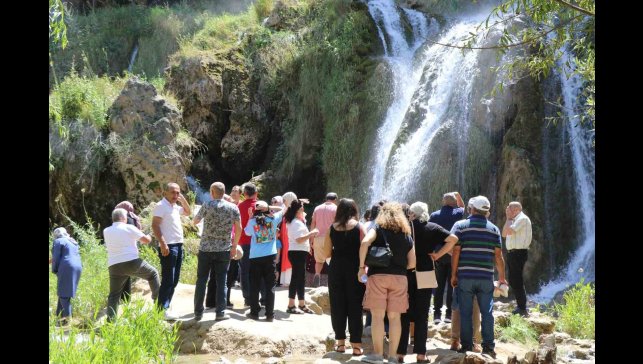Girlevik Şelalesi'nde hafta sonu yoğunluk yaşandı
