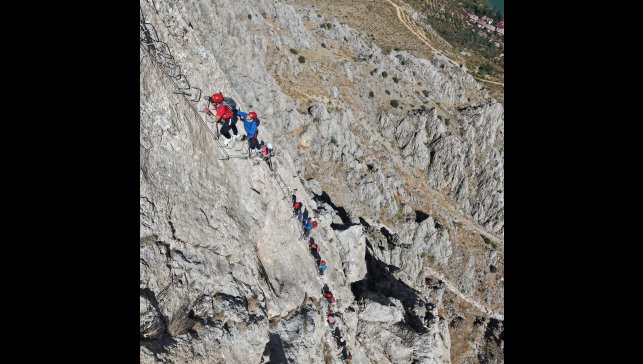 Türkiye'de tek Kemaliye'de bulunan "Via Ferrata" parkuru adrenalin tutkunlarının rotası oldu