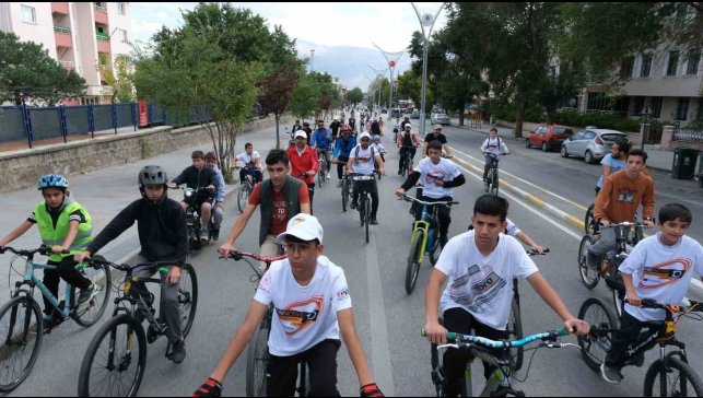 Erzincan'da "Avrupa Spor Haftası" pedallarla kutlandı