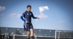 Patnoslu Yakup'un Erzurumspor FK ile profesyonelliğe ulaşan zorlu futbolculuk hikayesi