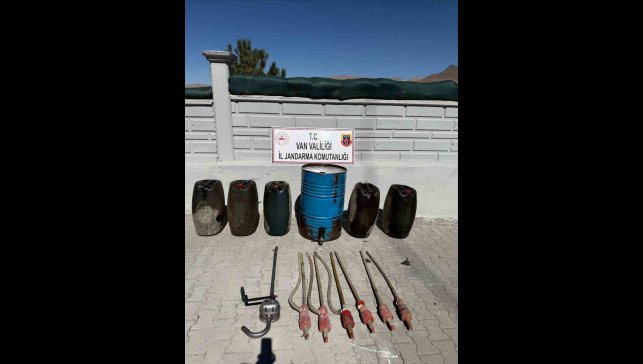 Başkale'de 319 litre kaçak akaryakıt ele geçirildi