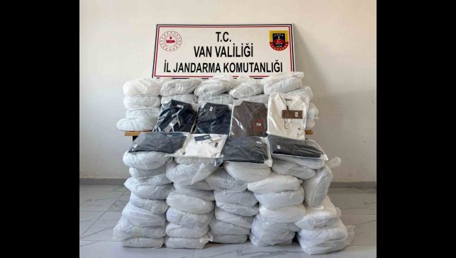 Başkale'de gümrük kaçağı malzemeler ele geçirildi