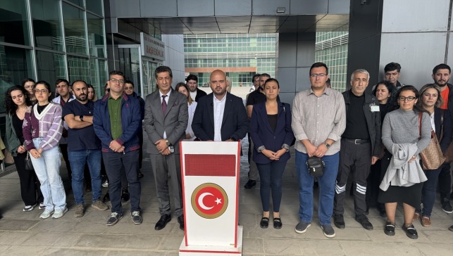 Ağrı'da sağlık çalışanları doktora yapılan saldırıya tepki gösterdi