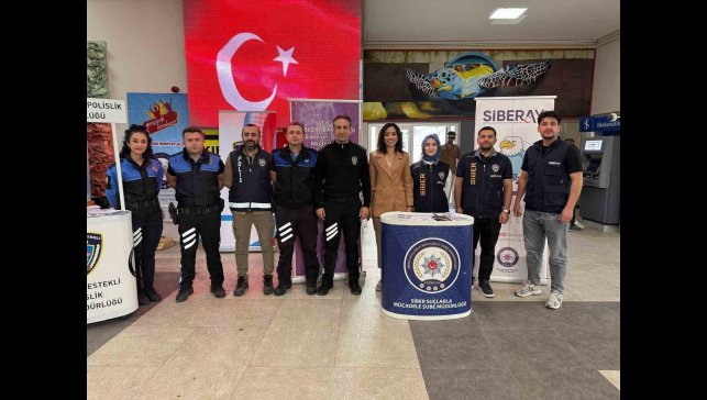 Üniversite öğrencilerine KADES uygulaması anlatıldı