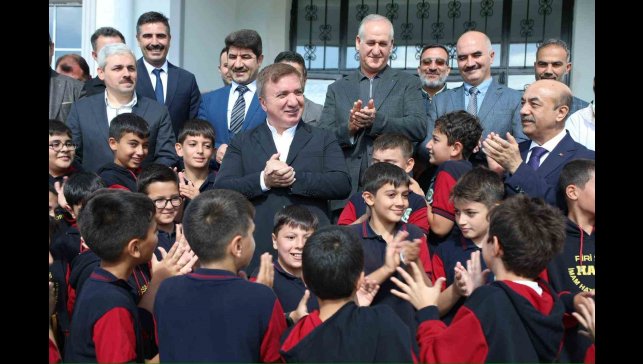 Vali Aydoğdu, ortaokul öğrencileriyle bir araya geldi