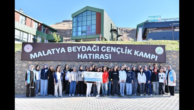 Yeşilyurt Kent Konseyi'nden gençlere kamp etkinliği