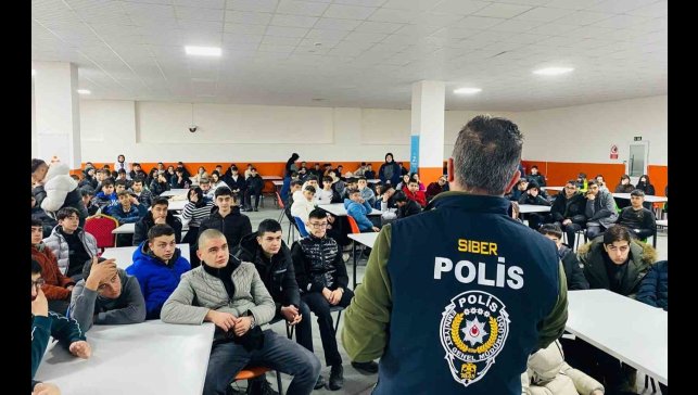 Erzurum polisinden sanal devriye
