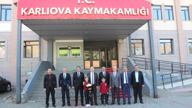 Bingöl'de İl Milli Eğitim Müdürü Özel, Karlıova ilçesinde incelemelerde bulundu