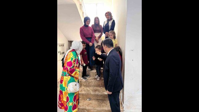 Patnos Kaymakamı ve eşi ADEM evlerini ziyaret etti