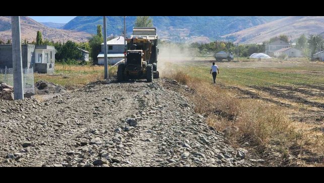 Muş'ta stabilize yol çalışmaları devam ediyor
