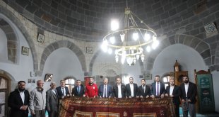 Tarihi Toprakkale Camii Bilim Kafe Buluşmalarına Ev Sahipliği Yaptı