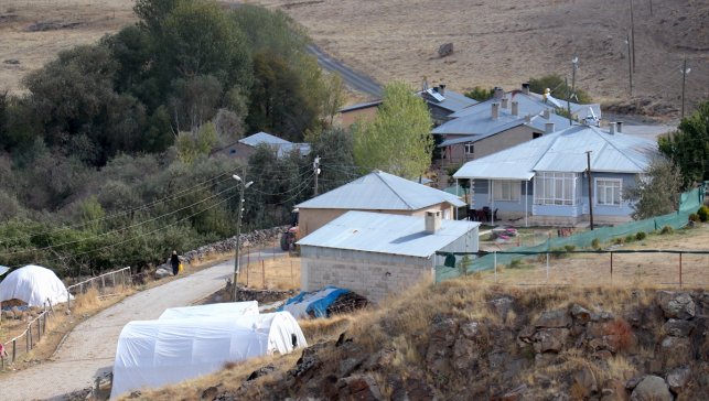 Van depreminde hayatta kalanlar, 14 yıl önce yaşadıklarını unutamıyor