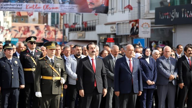 Malatya'nın ilçelerinde Cumhuriyetin 102. yılı kutlanıyor