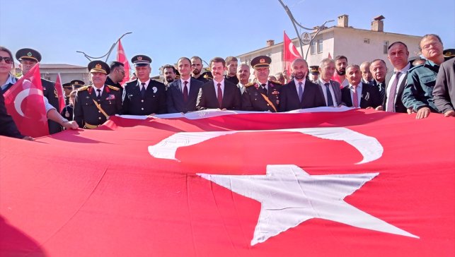 Çukurca'da Cumhuriyet'in 102. yılı kutlanıyor