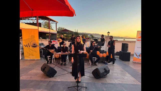 Van Büyükşehir Belediyesinin yaz konserleri binlerce sanatseveri buluşturdu