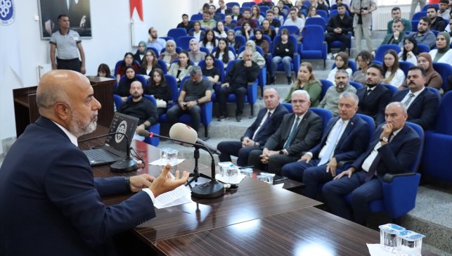 Erzincan Binali Yıldırım Üniversitesi Hukuk Fakültesinde ilk dersin konusu "Filistin" oldu