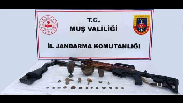 Muş'ta tarihi eser operasyonu: Çok sayıda obje ele geçirildi