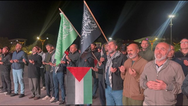Erzincan'da Filistin'e destek: Cumhuriyet Meydanı'nda dualar edildi