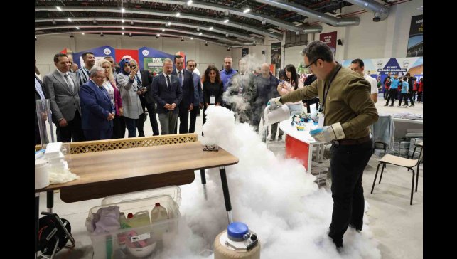 Elazığ'da TÜBİTAK bilim şenliği başladı