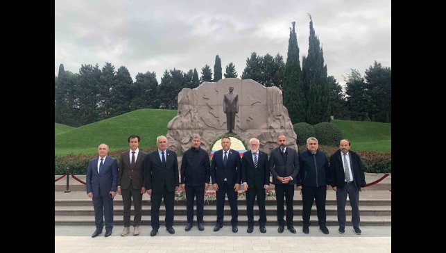 Rektör Hamdullah Şevli, Azerbaycan'da resmi temaslarda bulundu