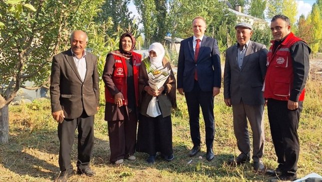 Bulanık Kaymakamı Koşansu'dan yaşlılara ziyaret