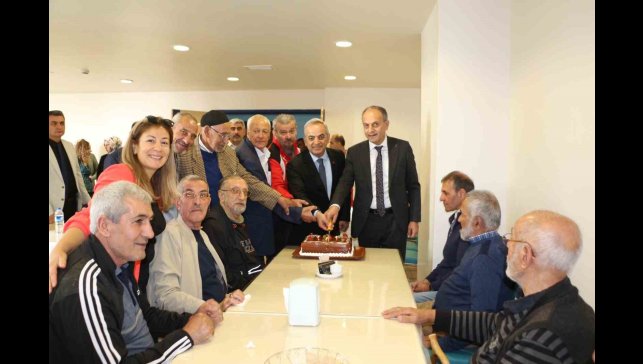 İl Sağlık Müdürü Gecekuşu, huzurevi sakinleriyle bir araya geldi