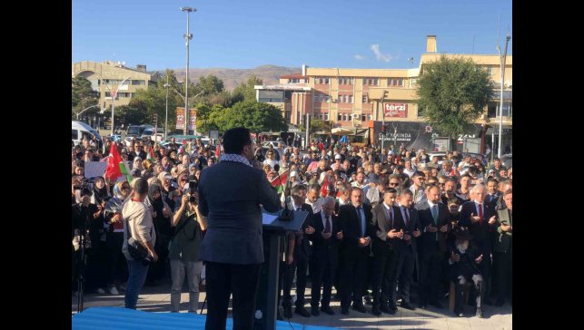 Erzincan'da, İsrail'in saldırdığı Küresel Sumud Filosu'na destek