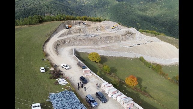 Ardahan'da heyelan konutlarının yapımı devam ediyor