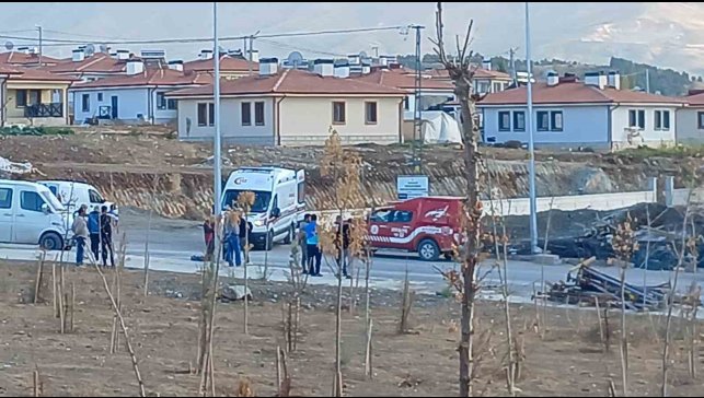 Malatya'da inşaatta kalıp çöktü: 2 işçi yaralandı