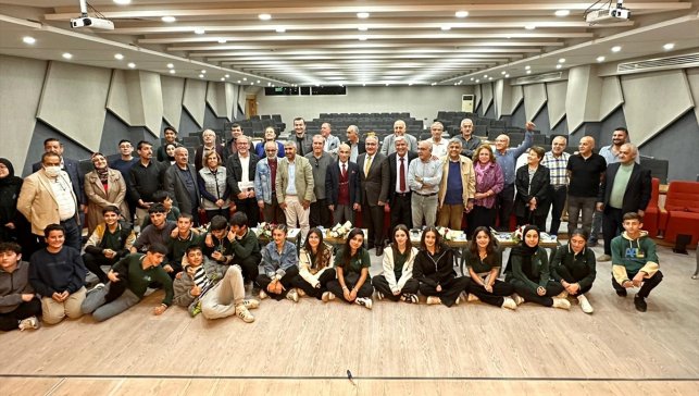 Van'da "Mezun Akademi-Kariyer Buluşmaları" etkinliği düzenlendi