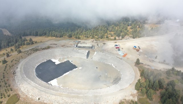 Sarıkamış Kayak Merkezi sezonu açmak için artık kar yağışını beklemeyecek