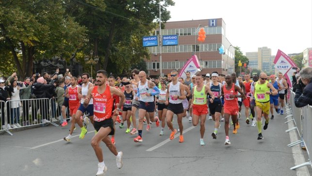 Bingöllü milli atlet Ağralı, Balkan Maraton Şampiyonasında üçüncü oldu