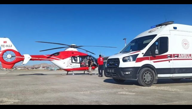 Van'daki kalp hastası bebek ambulans uçakla İstanbul'a sevk edildi