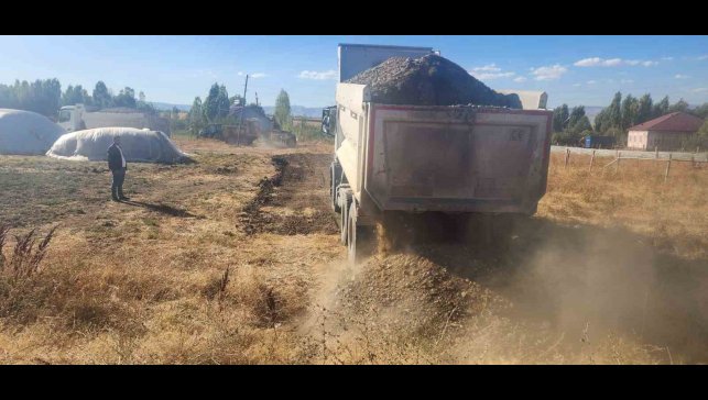 Muş'ta stabilize yol çalışmaları sürüyor