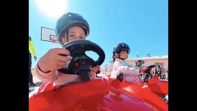 Van'da jandarma ekiplerinden öğrencilere uygulamalı trafik eğitimi