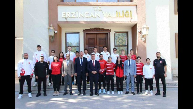 Vali Aydoğdu, sporcuları makamında ağırladı