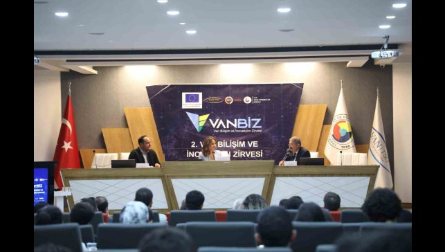 Van Bilişim ve İnovasyon Zirvesi büyük ilgi gördü