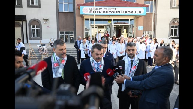 Milli Eğitim Bakanı Tekin: "On binlerce insan, 60 binin üzerinde insanın şehit edildiği bir soykırım sürecini yaşıyoruz"