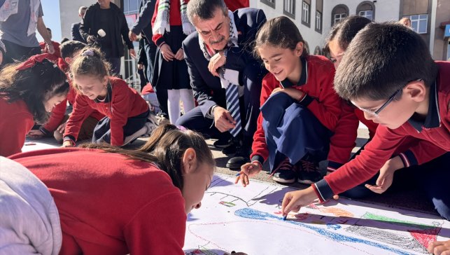 Milli Eğitim Bakanı Tekin, Erzurum'da "Filistin Farkındalık Etkinlikleri"nde konuştu: