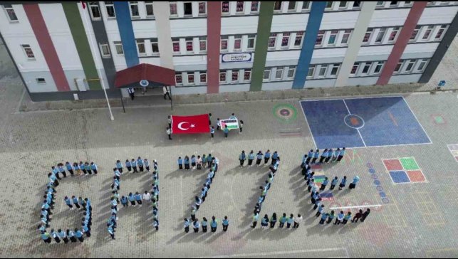 Aşkale'de ortaokul öğrencilerinden Gazze'ye duygusal destek
