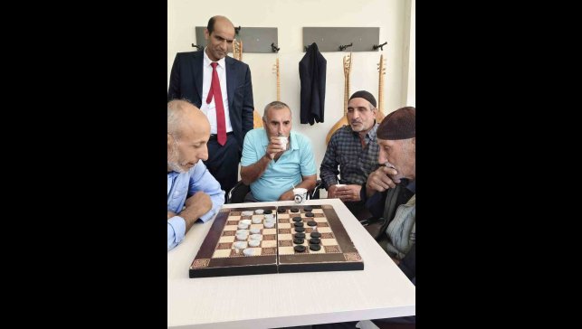 Arıcak'ta dama turnuvası başladı