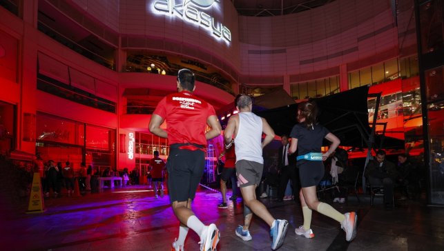 "Akasya Bosphorun Night" sporseverleri bir araya getirdi