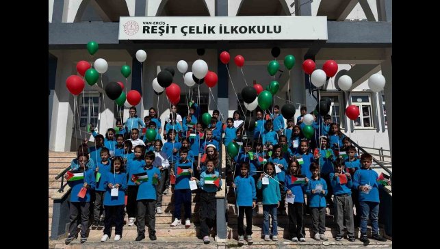 Van'da öğrenciler Filistin için tek yürek oldu
