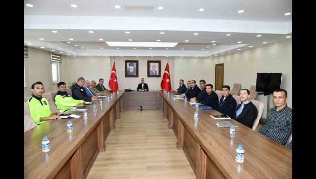 Ardahan'da Karayolları Trafik Güvenliği Toplantısı gerçekleştirildi