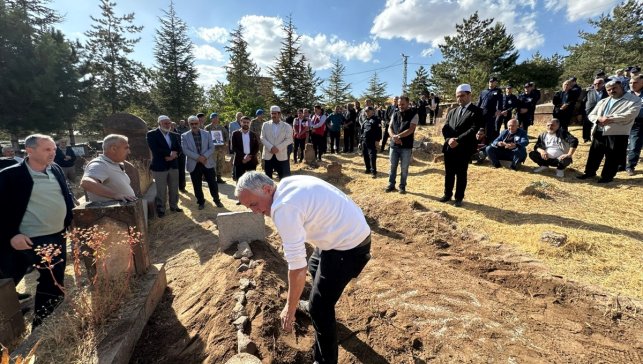 Aydın'da vefat eden Kore Gazisi Azap Bitlis'te son yolculuğuna uğurlandı