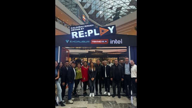 Teknosa'nın desteklediği RE:PLAY turnuvası İstanbul'da düzenledi
